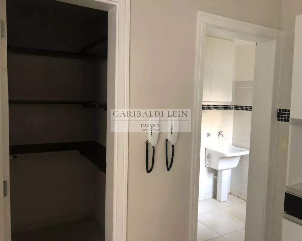 Casa à venda com 3 quartos, 250m² - Foto 14