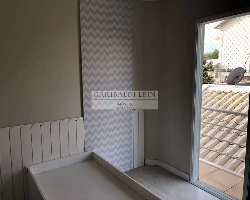 Casa à venda com 3 quartos, 250m² - Foto 7