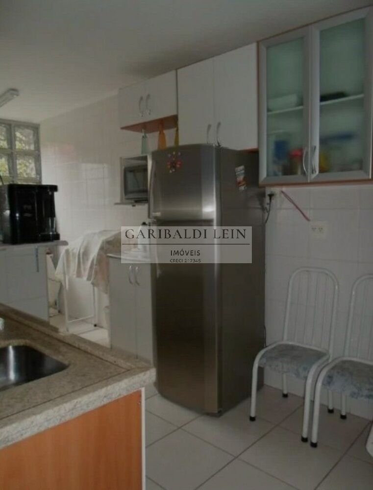 Apartamento à venda com 2 quartos, 70m² - Foto 4