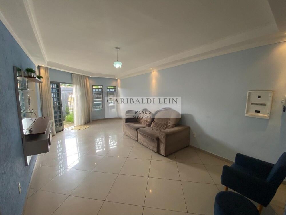 Casa à venda com 4 quartos, 266m² - Foto 3