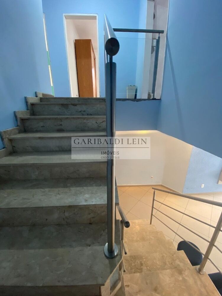 Casa à venda com 4 quartos, 266m² - Foto 5