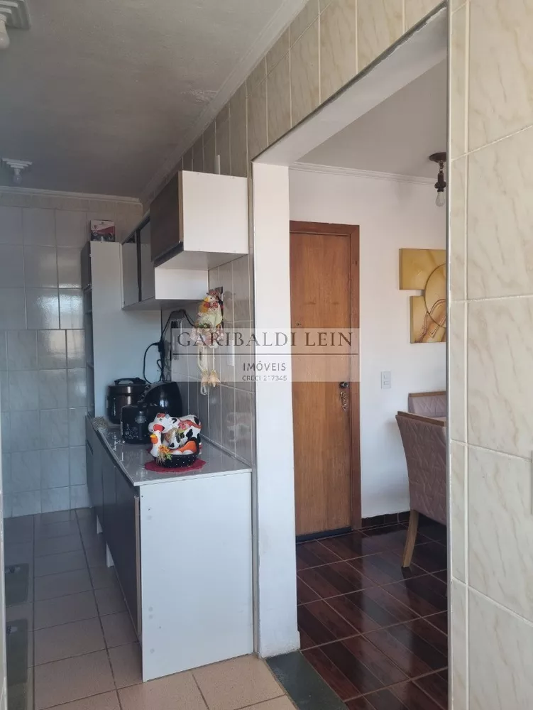 Apartamento à venda com 2 quartos, 70m² - Foto 17