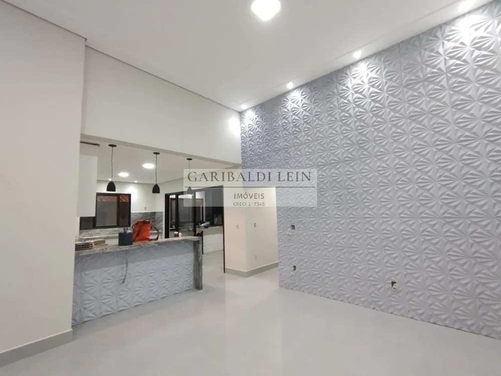 Casa, 3 quartos, 244 m² - Foto 1