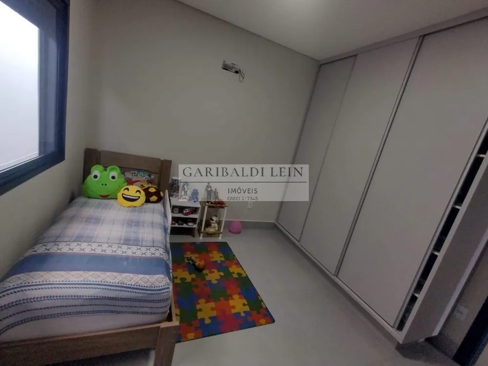 Casa, 3 quartos, 244 m² - Foto 2