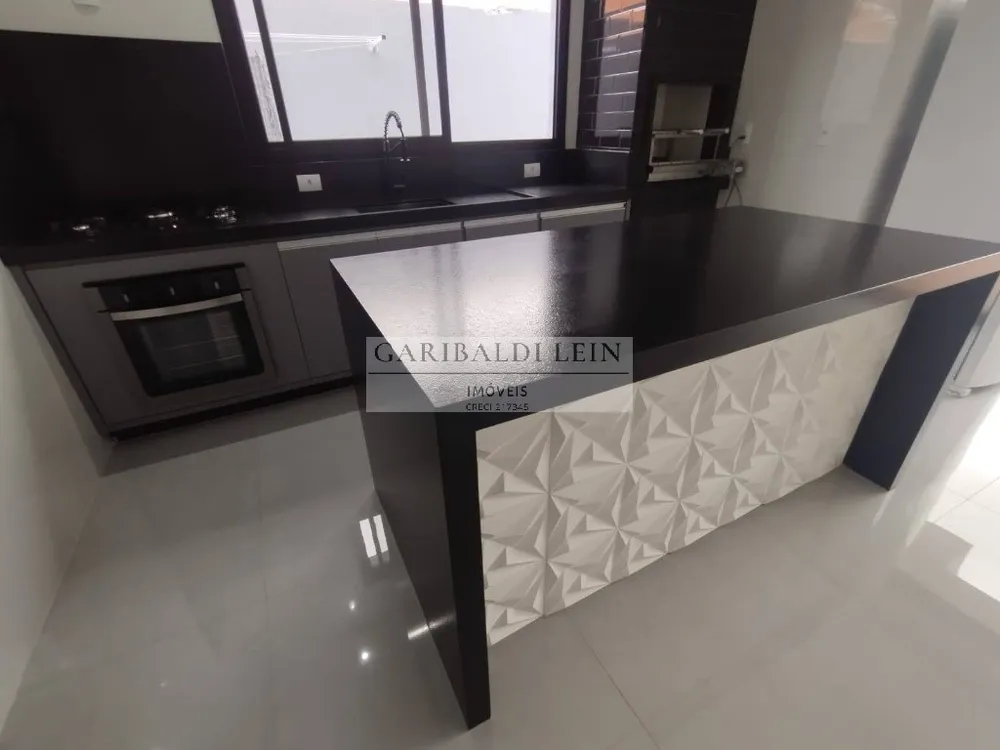 Casa, 3 quartos, 244 m² - Foto 3