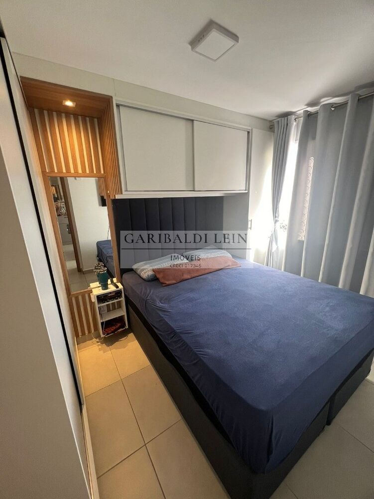 Apartamento à venda com 2 quartos, 45m² - Foto 2