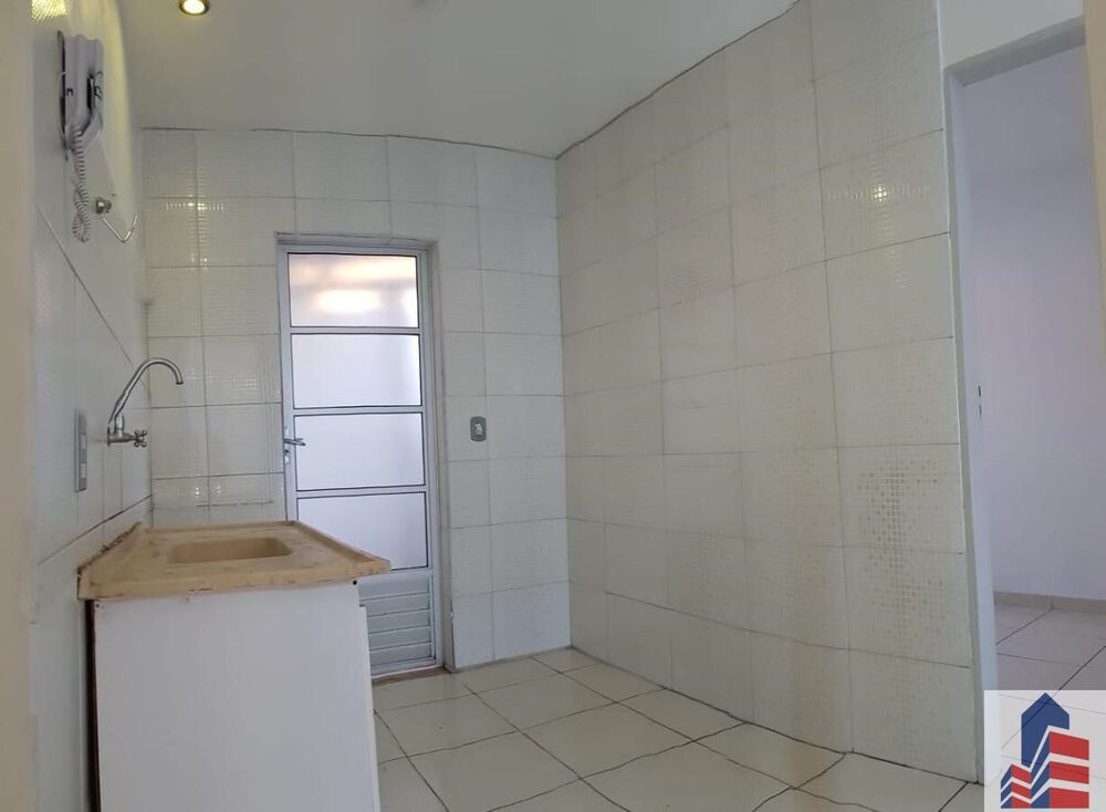 Casa à venda com 2 quartos, 42m² - Foto 3