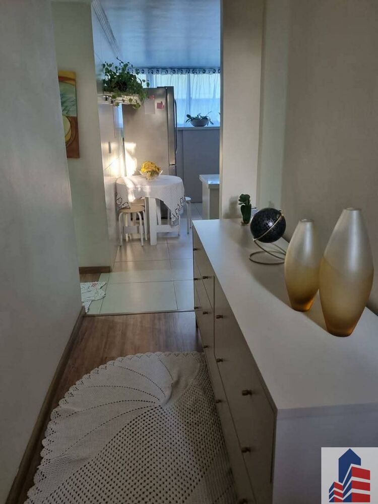 Apartamento à venda com 2 quartos, 64m² - Foto 3