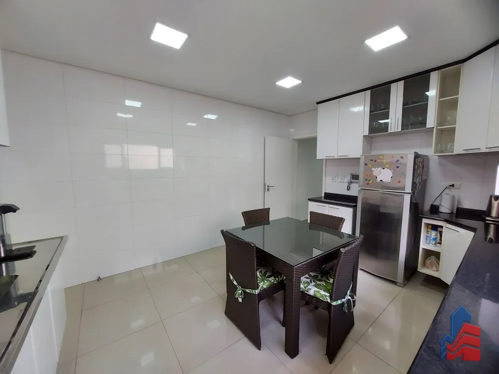 Sobrado, 3 quartos, 194 m² - Foto 3