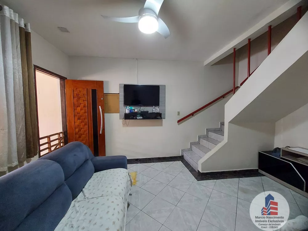 Sobrado à venda com 3 quartos, 75m² - Foto 1