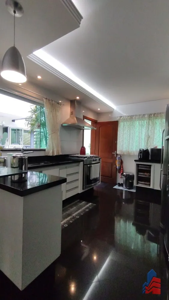 Sobrado, 3 quartos, 273 m² - Foto 4