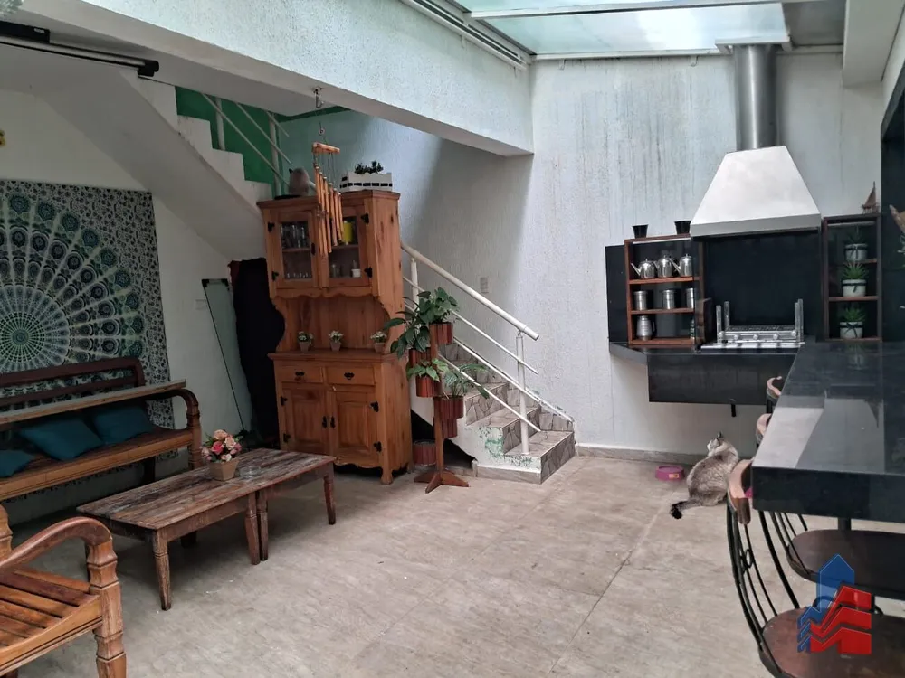 Sobrado, 3 quartos, 210 m² - Foto 1