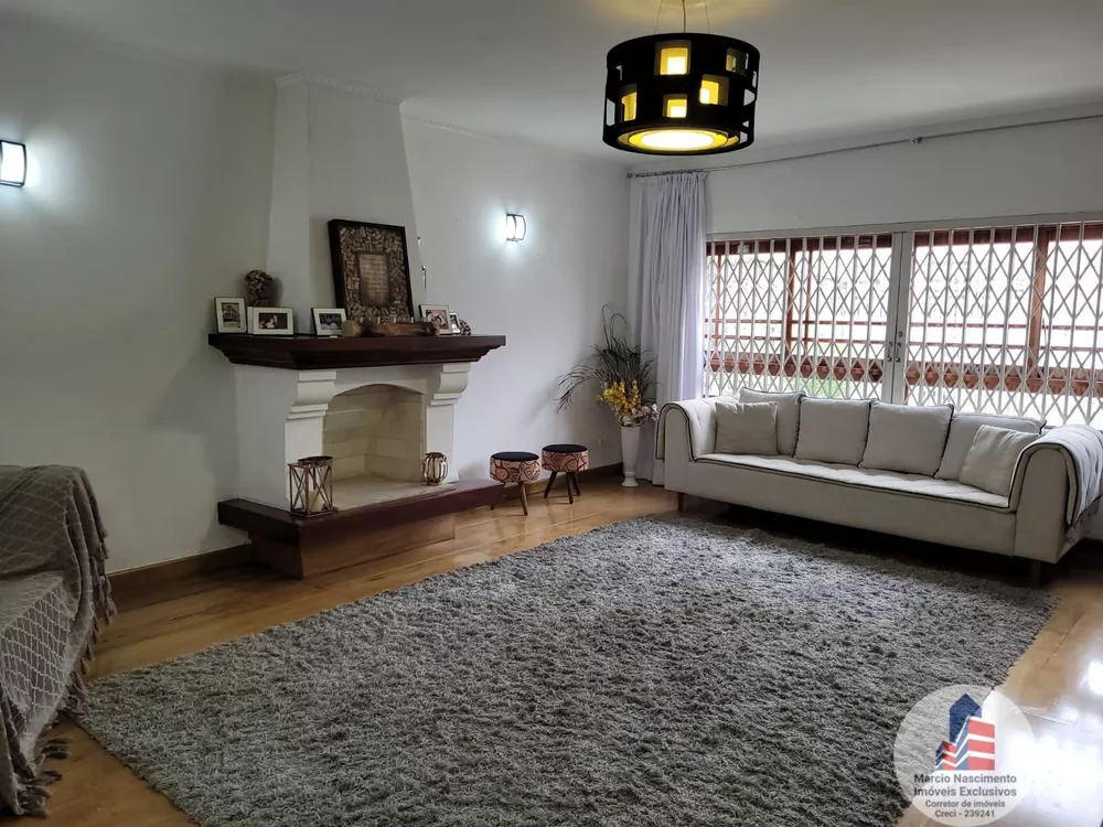 Casa à venda com 5 quartos, 300m² - Foto 4