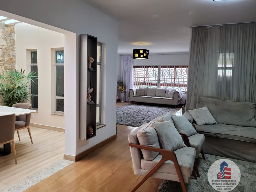 Casa à venda com 5 quartos, 300m² - Foto 1