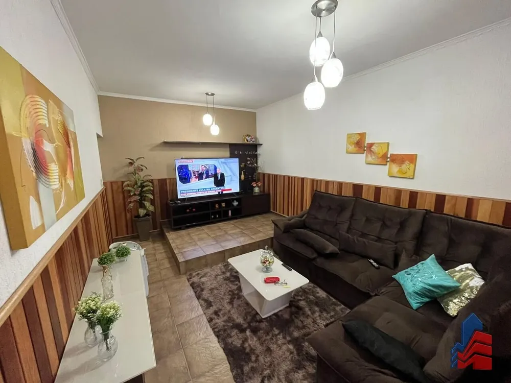 Casa, 3 quartos, 240 m² - Foto 1