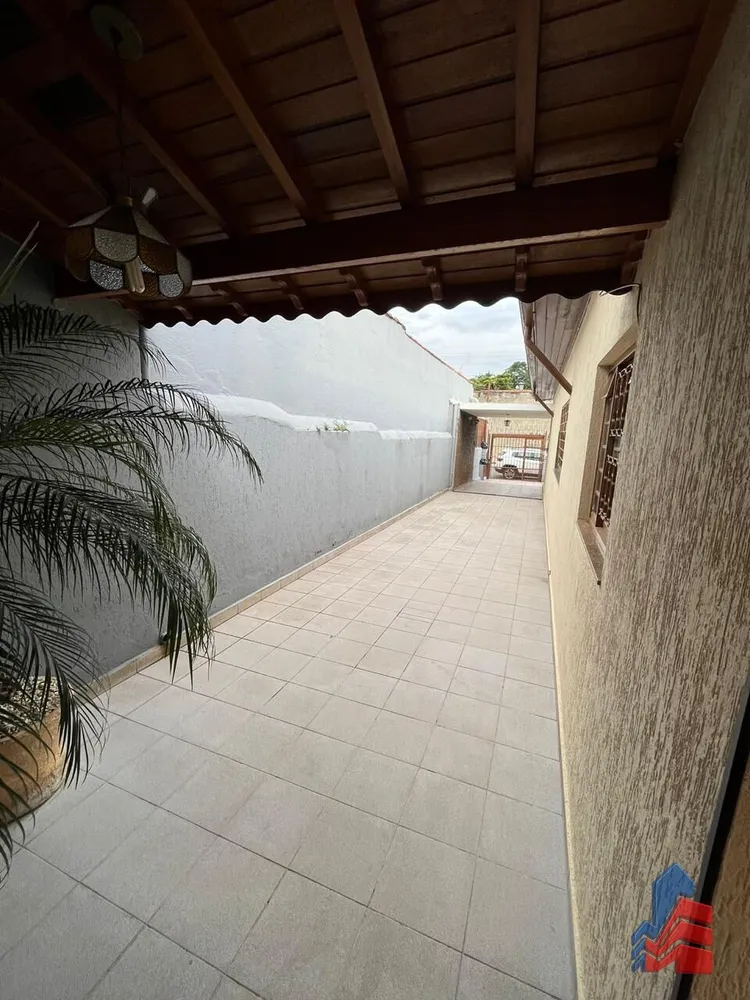 Casa, 3 quartos, 240 m² - Foto 13