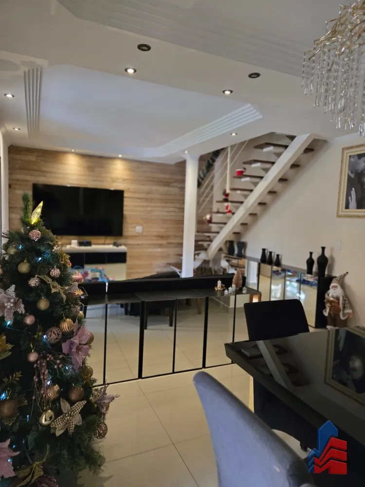 Sobrado, 4 quartos, 410 m² - Foto 1