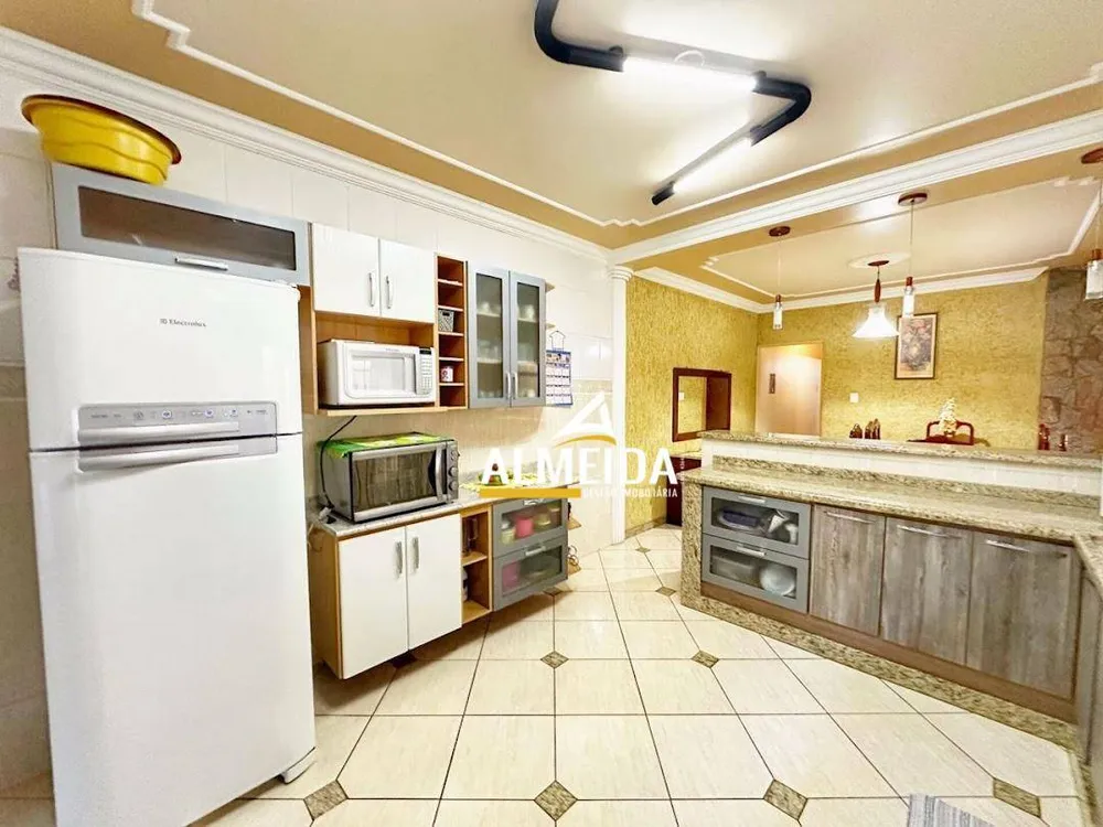 Casa, 3 quartos, 250 m² - Foto 16