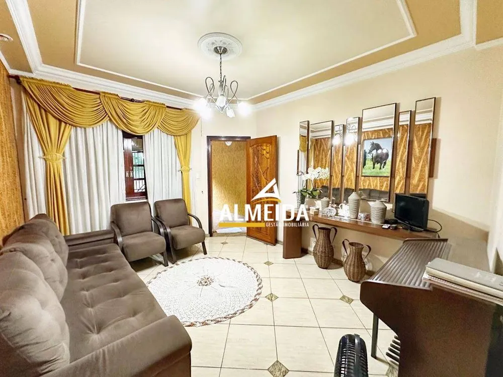 Casa, 3 quartos, 250 m² - Foto 13