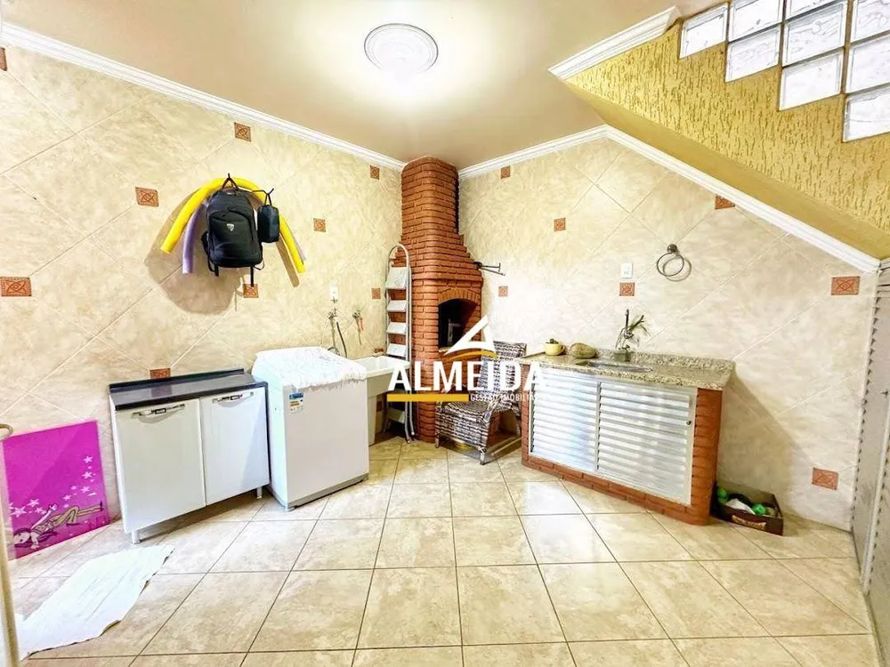 Casa, 3 quartos, 250 m² - Foto 6