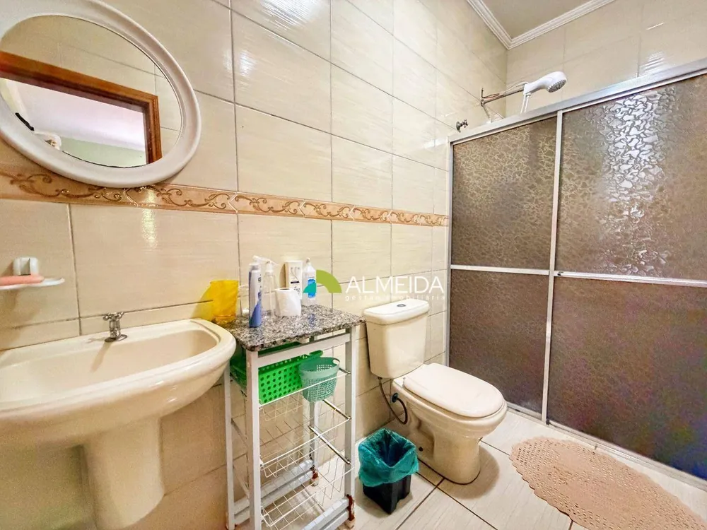 Casa, 4 quartos, 198 m² - Foto 1