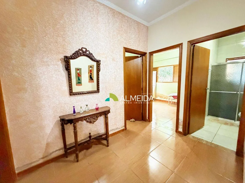 Casa, 4 quartos, 198 m² - Foto 3