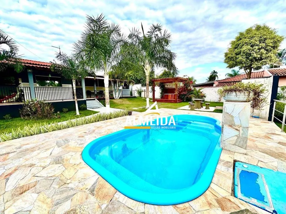 Chácara, 3 quartos, 1050 m² - Foto 2