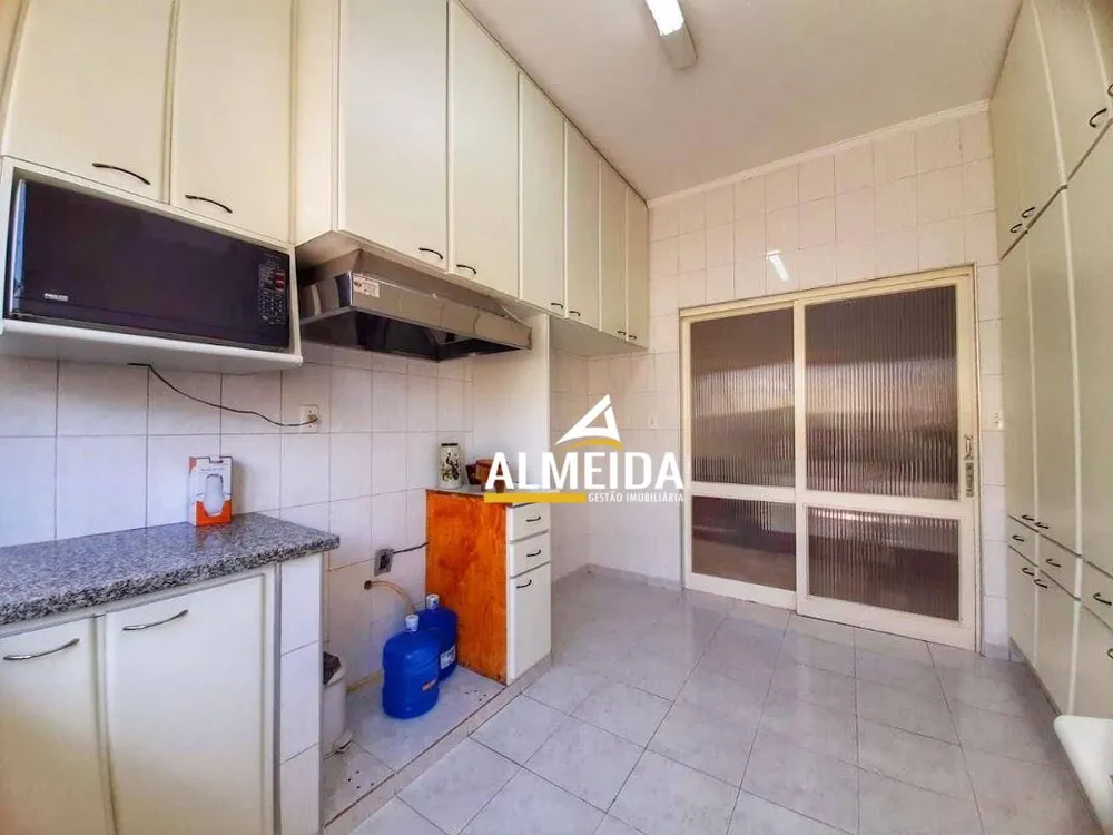 Casa, 4 quartos, 218 m² - Foto 4