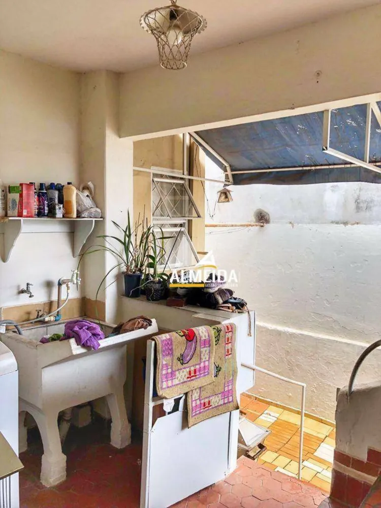 Casa, 4 quartos, 189 m² - Foto 1