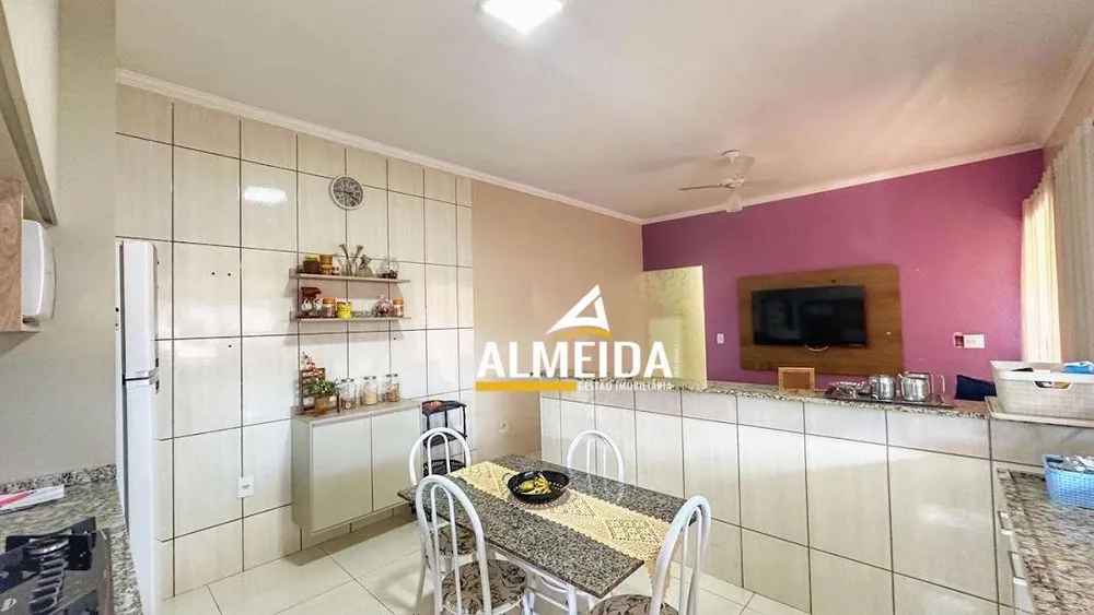 Casa, 3 quartos, 200 m² - Foto 13