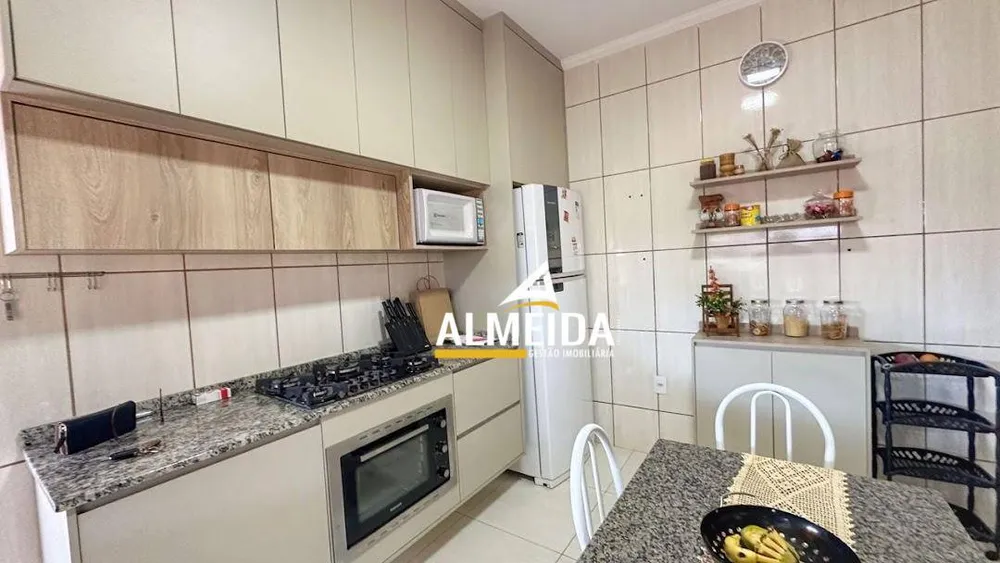 Casa, 3 quartos, 200 m² - Foto 9