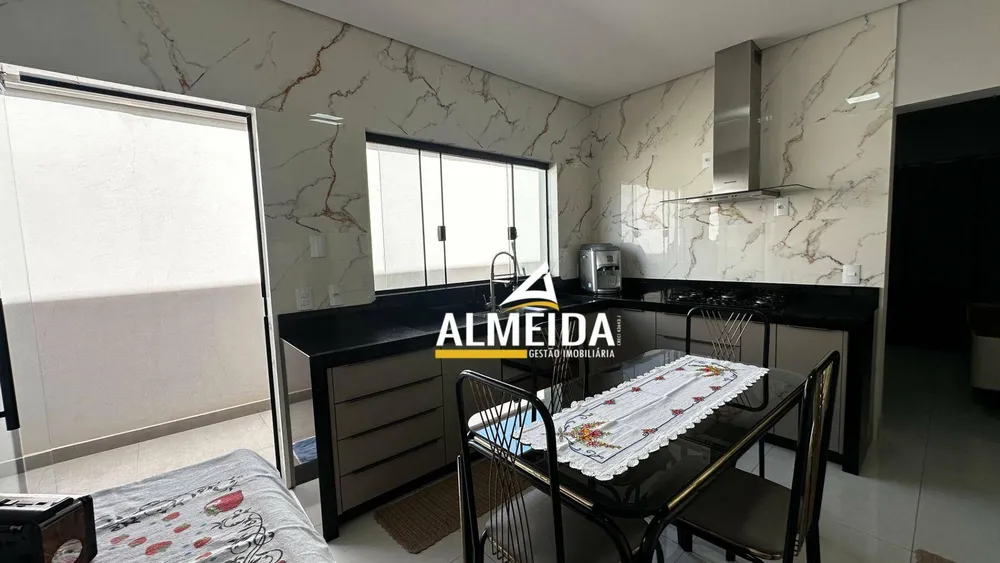 Casa, 3 quartos, 108 m² - Foto 1