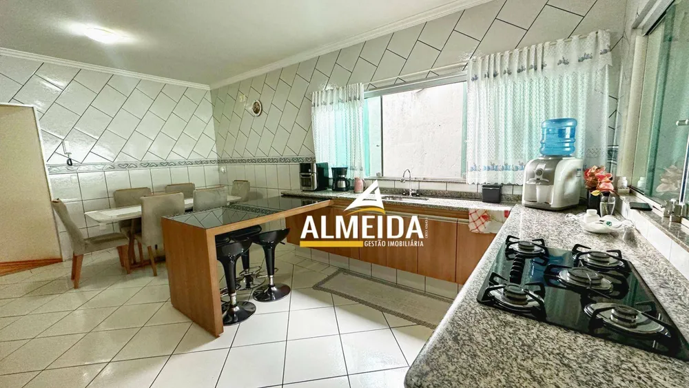 Casa, 3 quartos, 257 m² - Foto 9