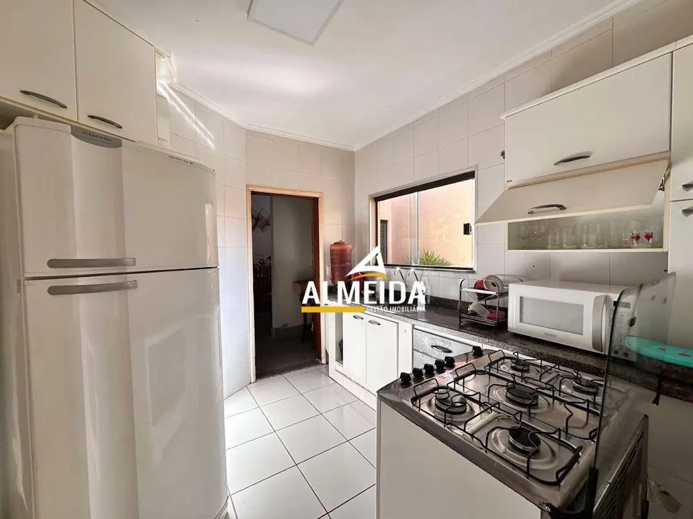 Casa, 3 quartos, 142 m² - Foto 1