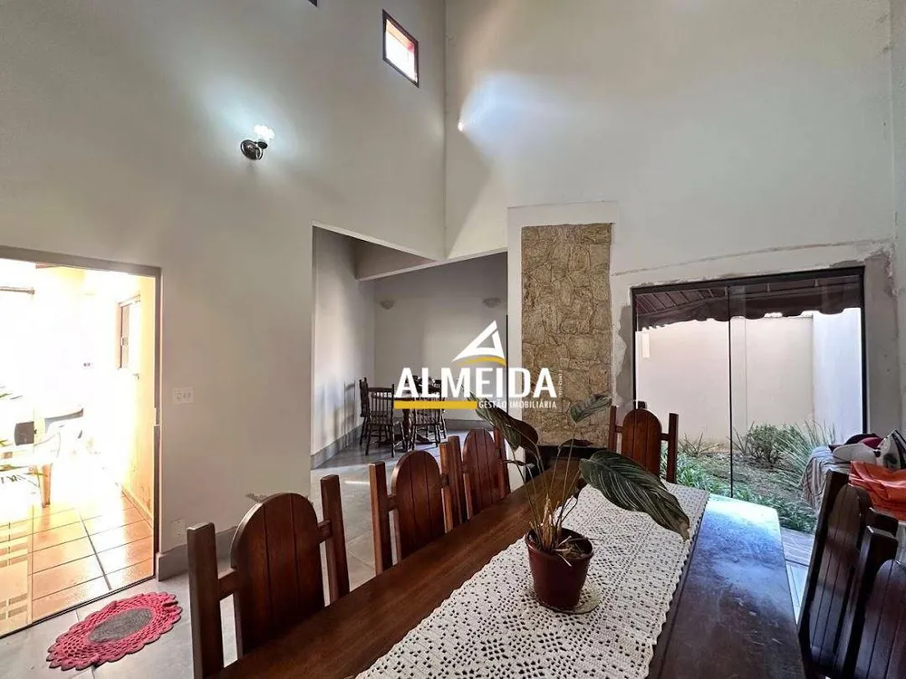 Casa, 3 quartos, 142 m² - Foto 3