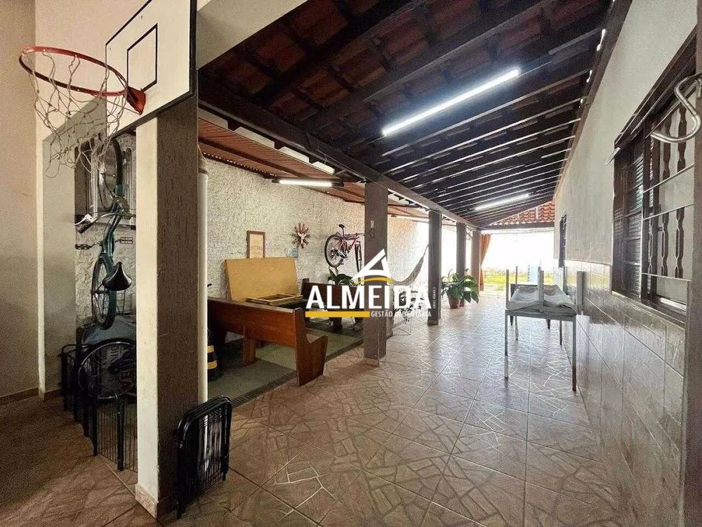 Casa, 3 quartos, 204 m² - Foto 1