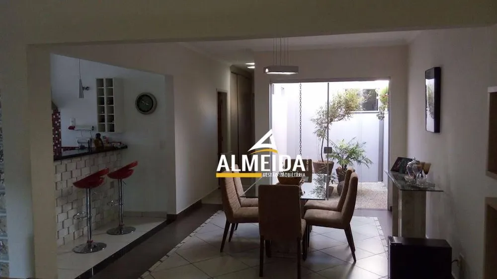 Casa, 3 quartos, 229 m² - Foto 4