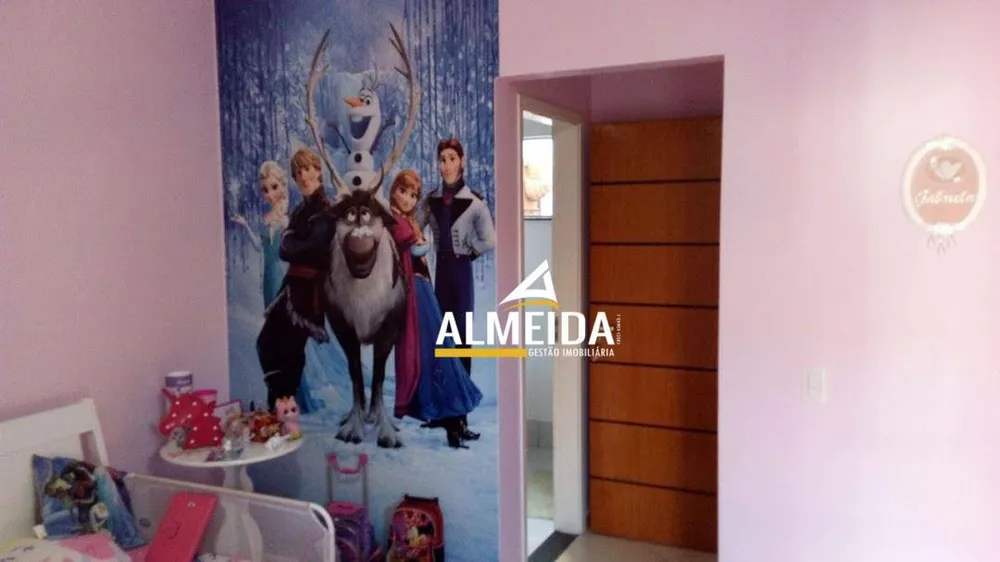Casa, 3 quartos, 229 m² - Foto 3