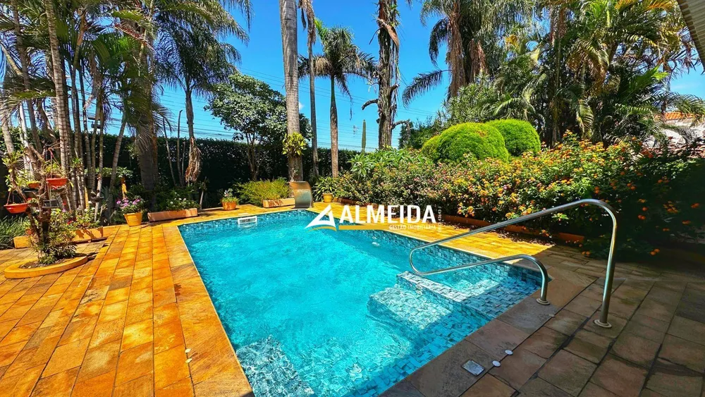 Chácara, 3 quartos, 750 m² - Foto 1