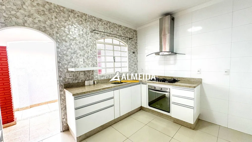 Casa, 2 quartos, 187 m² - Foto 1