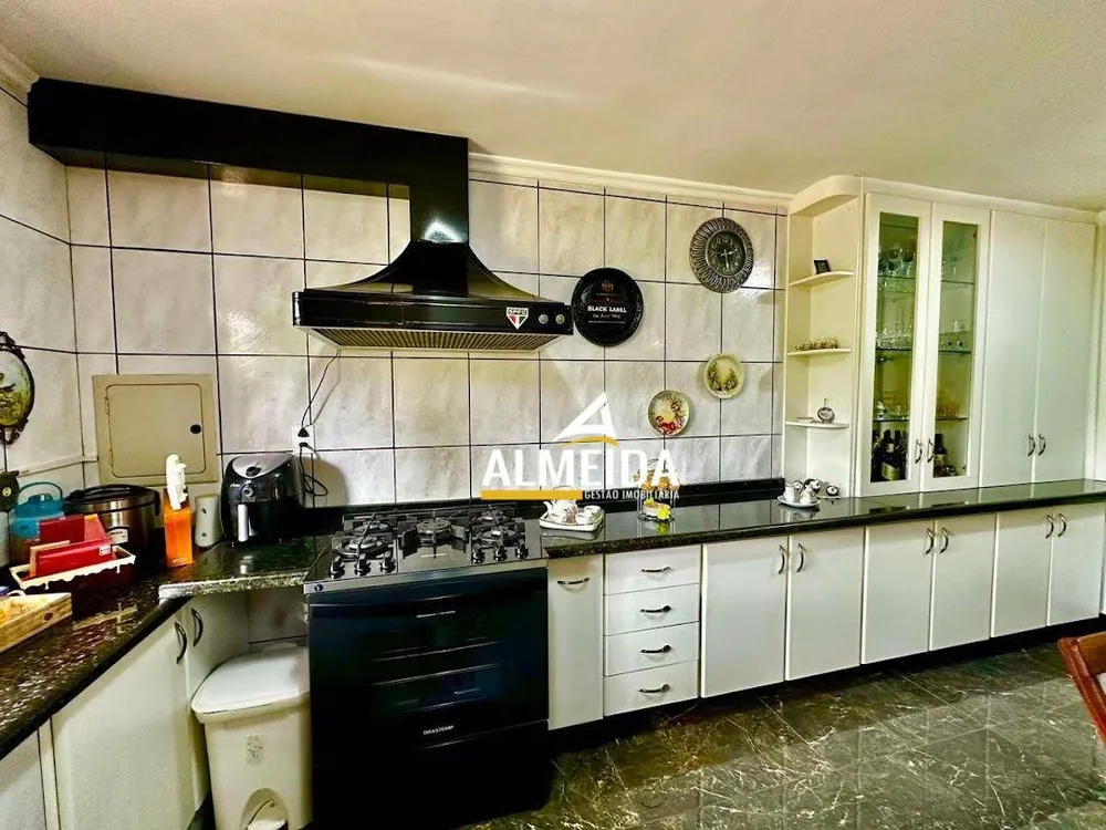 Casa, 3 quartos, 275 m² - Foto 11