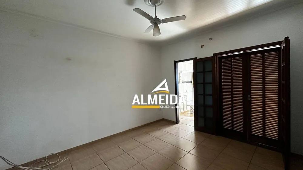 Casa, 3 quartos, 252 m² - Foto 9