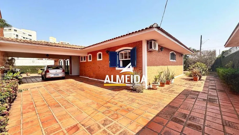 Casa, 3 quartos, 234 m² - Foto 1
