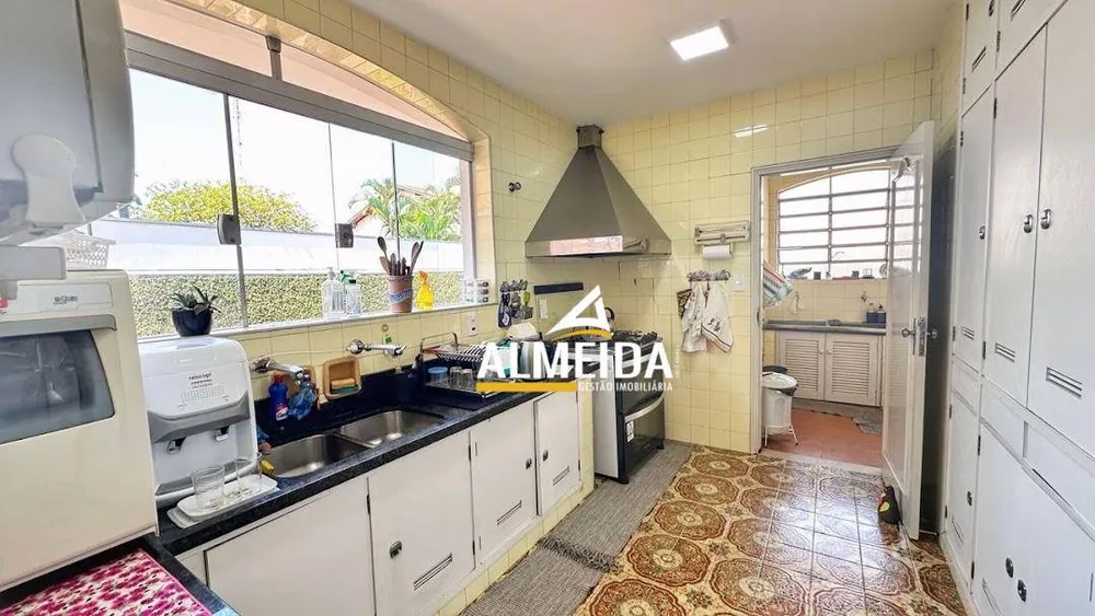 Casa, 3 quartos, 234 m² - Foto 14