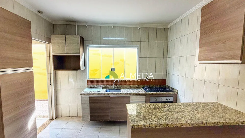 Casa, 3 quartos, 108 m² - Foto 2