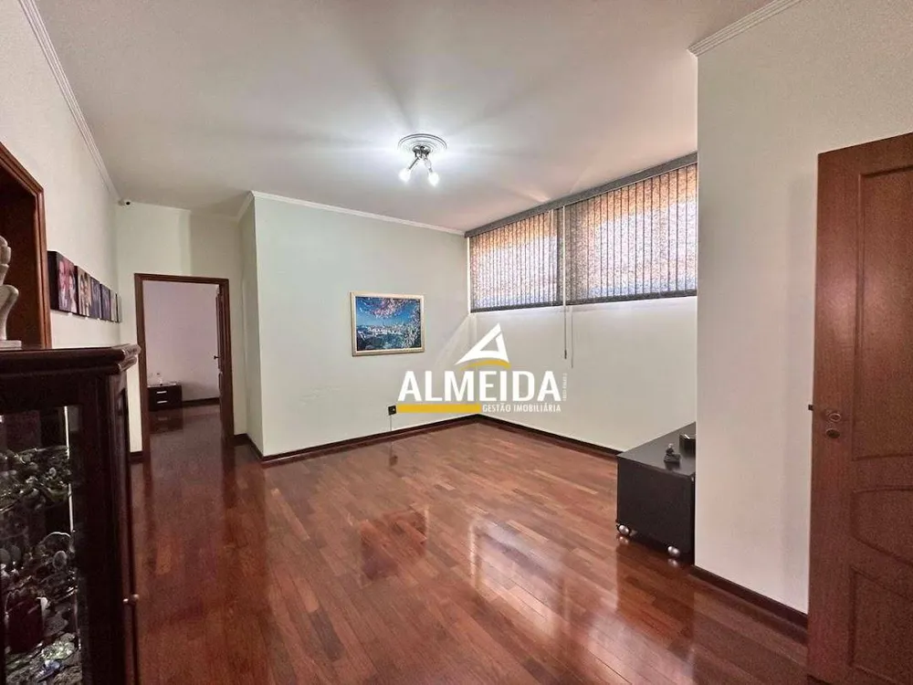 Casa, 3 quartos, 334 m² - Foto 9