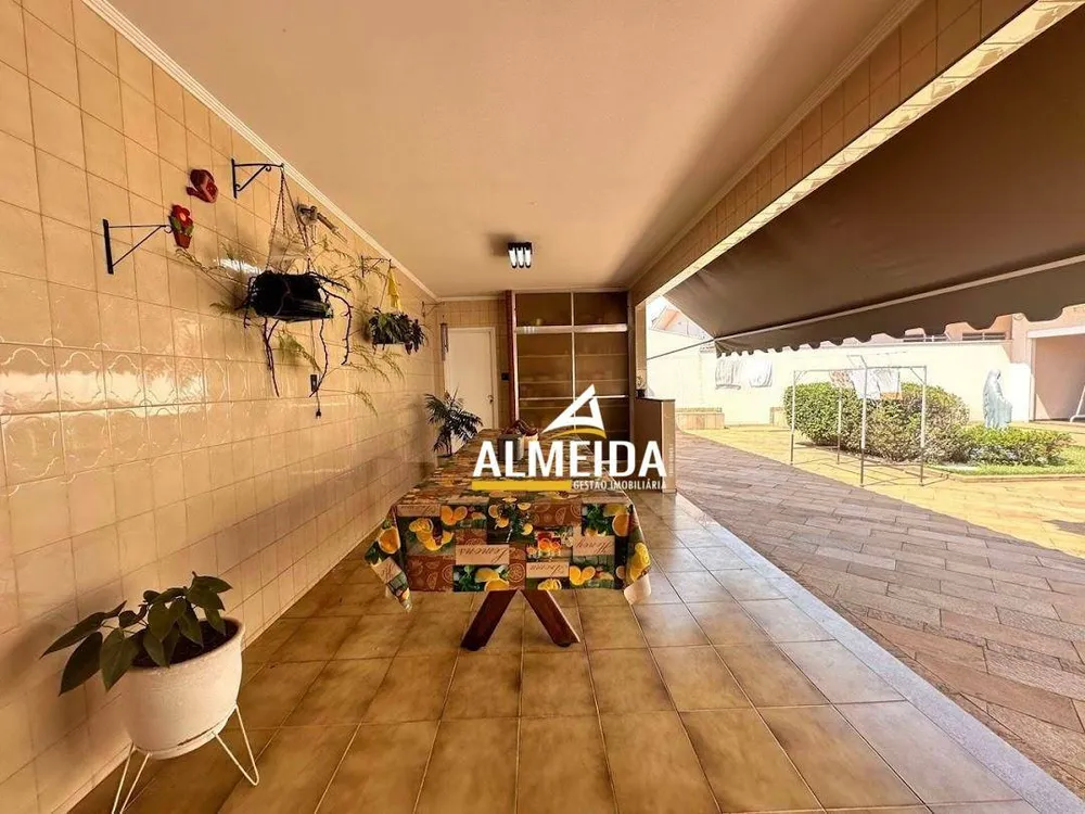 Casa, 3 quartos, 334 m² - Foto 1