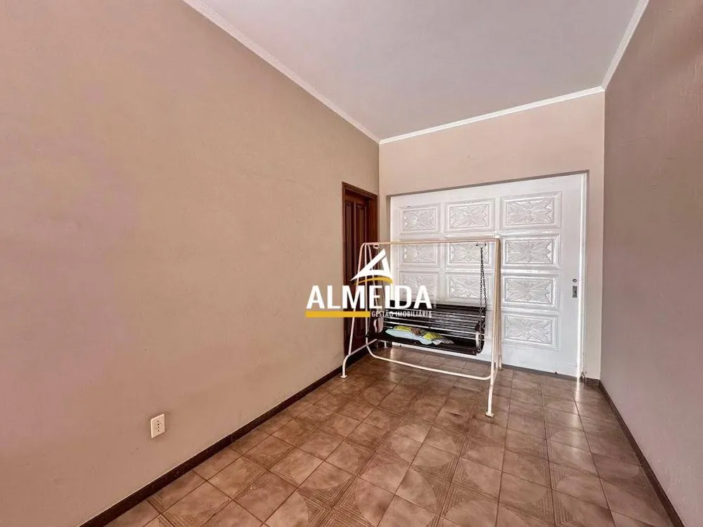 Casa, 3 quartos, 334 m² - Foto 2