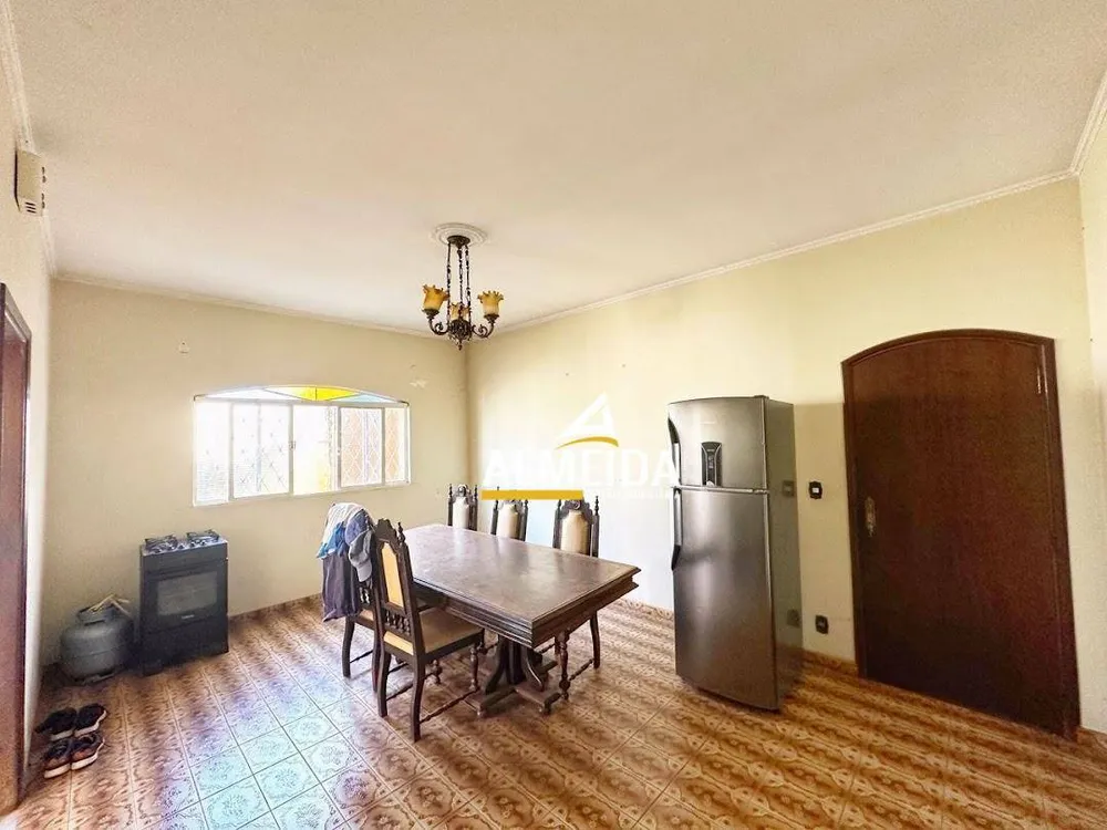 Casa, 3 quartos, 200 m² - Foto 4
