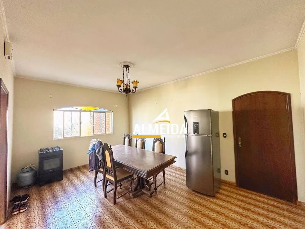 Casa, 3 quartos, 200 m² - Foto 3
